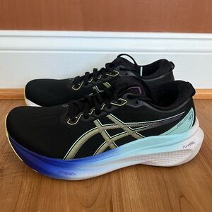 ASICS gel kayano 30 women’s size 7